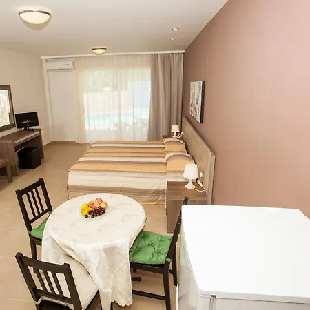 Apart-hotel Crystallo 3*